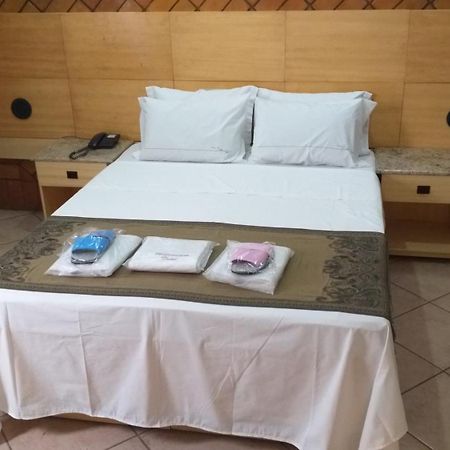 גווארולוס Millenium Hotel (Adults Only) מראה חיצוני תמונה