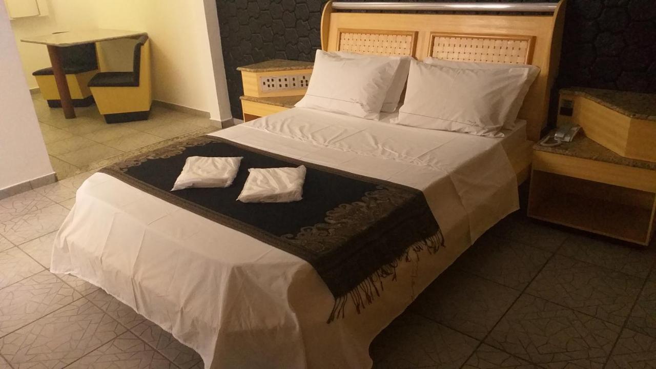 גווארולוס Millenium Hotel (Adults Only) מראה חיצוני תמונה